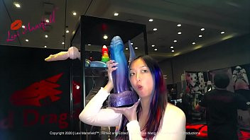 Play Walk AVN Expo 2020 with Lexi Mansfield